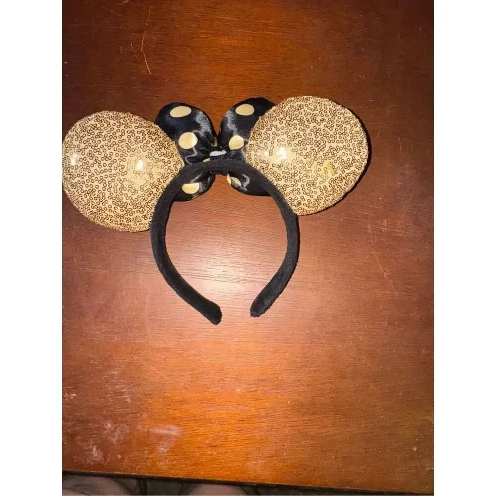 Authentic Disney parks Minnie Mouse ears
